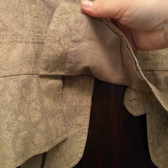 Safari Jacket. Neutral Color. Excellent Condition - Picture 11 of 16